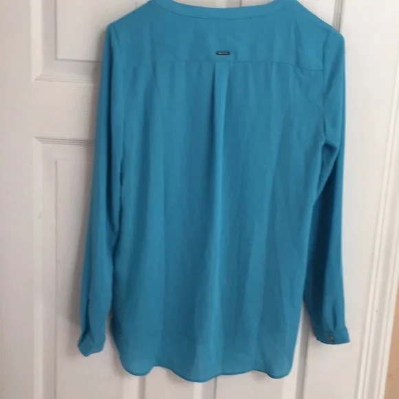 Nautica NWT vibrant blue blouse XS silver buttons - Picture 8 of 8